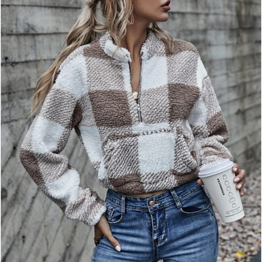 CHECKERED CROPPED PULLOVER
